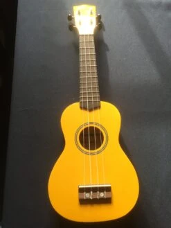 Ukelele Geel