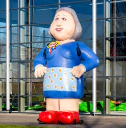 Jarige Vrouw / Oude Vrouw / Sarah | Huur